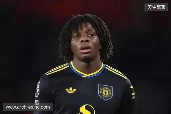TA：曼联球员多古腿筋受伤，预计伤缺10周